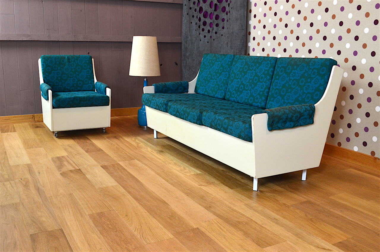Salon design banquette et fauteuil vintage 1960 ...